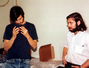 els dos Steve amb una blue box, 1975
